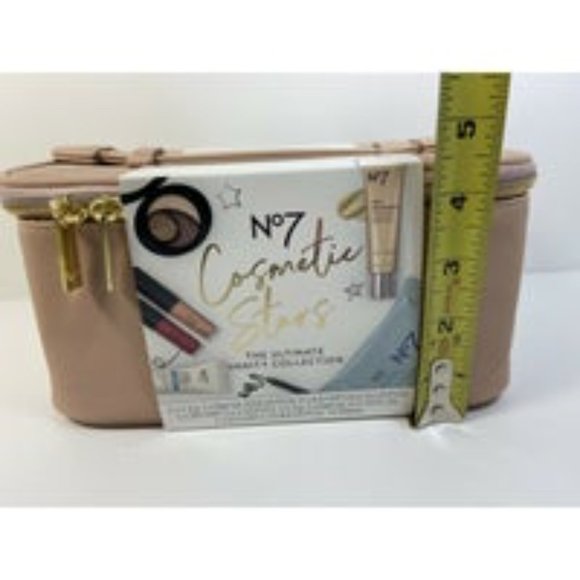 BNWT No 7 Cosmetic Stars The Ultimate Vanity Collection 8 pc Set w/Makeup Bag - Picture 8 of 10